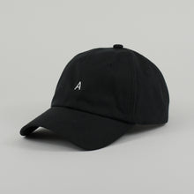 Load image into Gallery viewer, Classic A curve cap black
