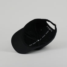 Load image into Gallery viewer, Classic A curve cap black
