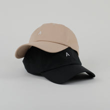 Load image into Gallery viewer, Classic A curve cap black
